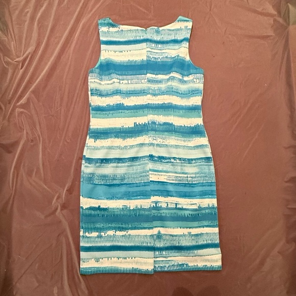 TAHARI Blue/White Ombré Striped Sleeve Shift Dress Size 10/Medium MSRP $195 - Picture 5 of 10